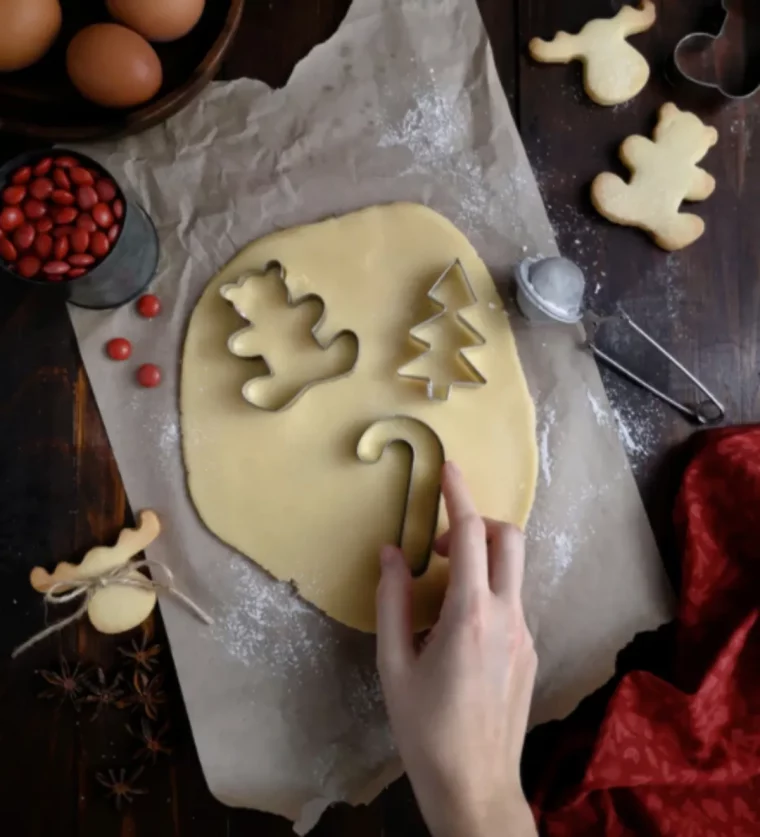 nos 6 astuces pour faire une jolie decoration sur des biscuits de noel emporte pieces