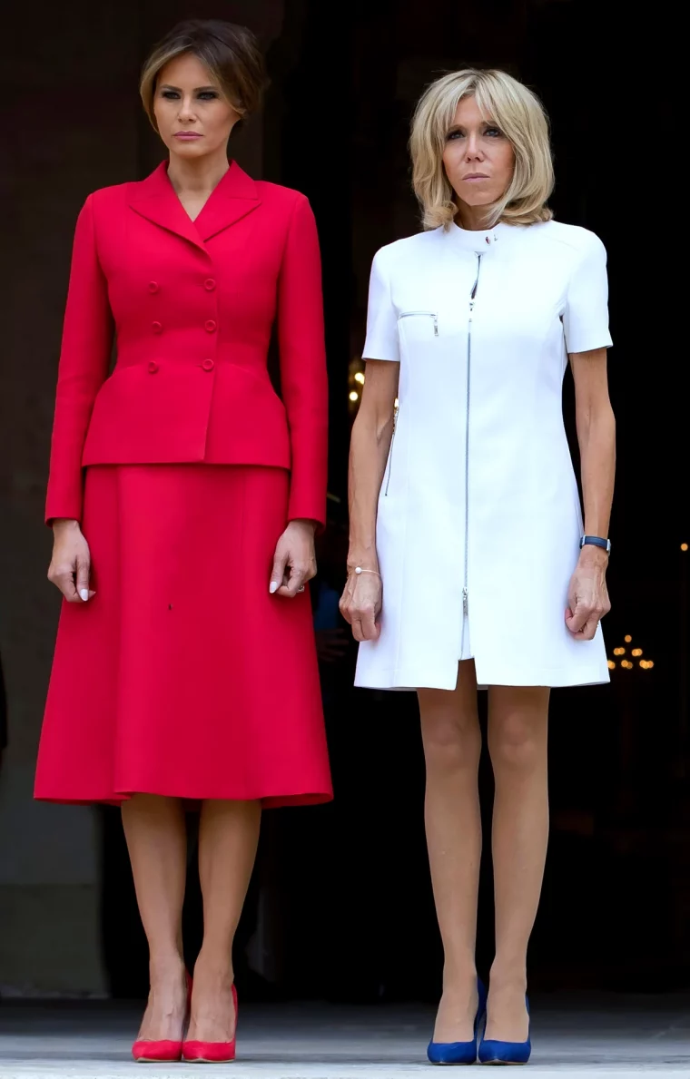 brigitte macron et melania trump robe rouge et blanche