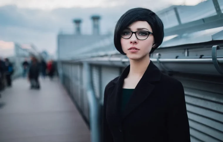 coiffure courte femme 50 ans avec lunettes coiffure cupebol