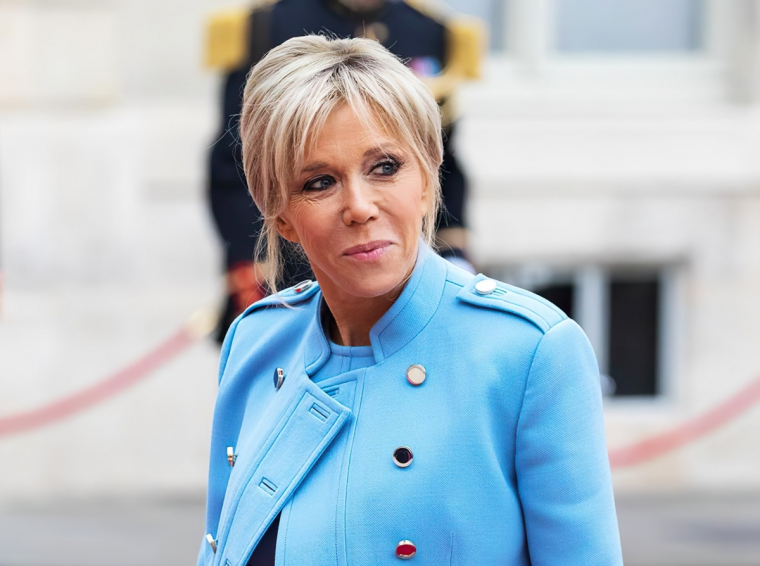 comment s habiller comme brigitte macron vese bleu