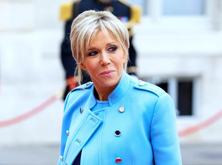 comment s habiller comme brigitte macron vese bleu