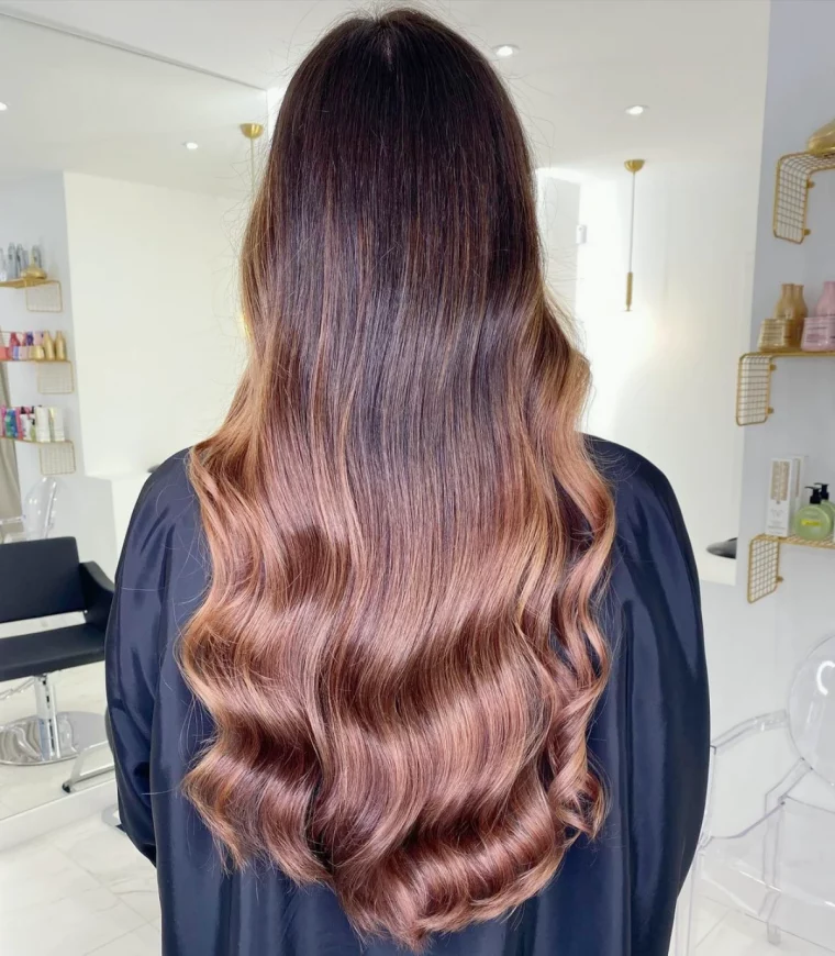 couleur de cheveux nuances bordeau cheveux longs