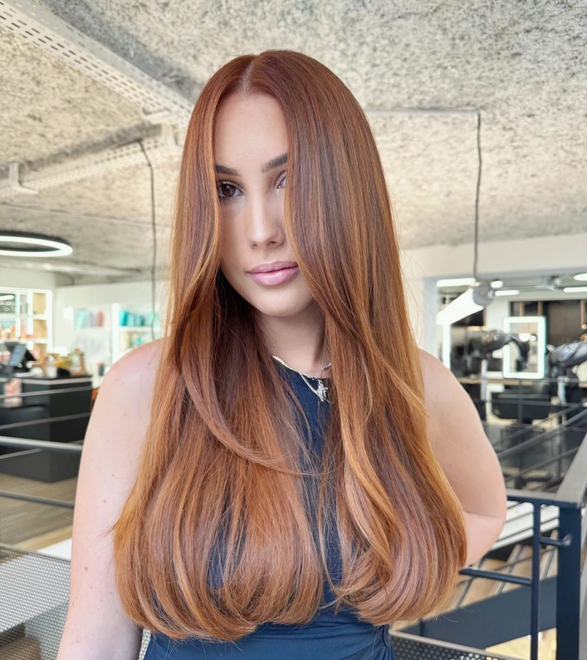couleur roux cheveux tendance 2024 femme cheveux long