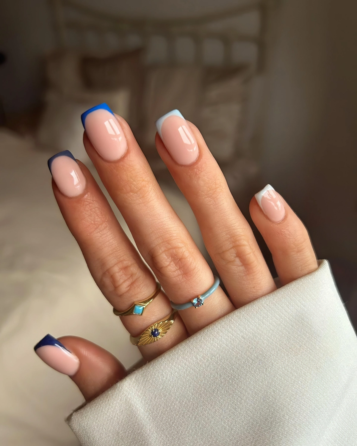 fedfrench ongles en couleurs pointes bleu vernis bijoux forme carre