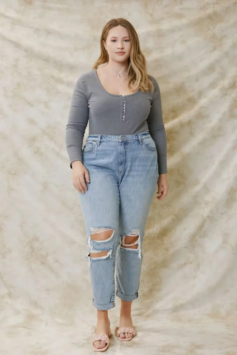 guide de style pour porter le jean mom quand on est ronde