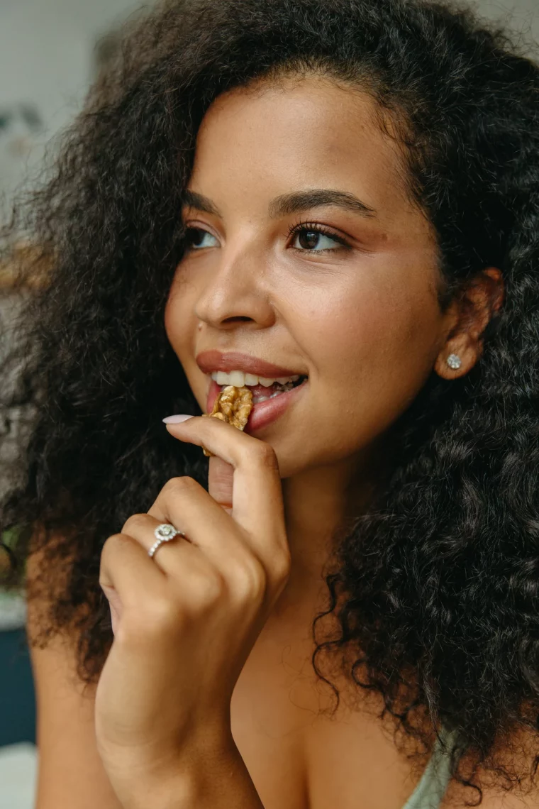 manger des noix pour avoir de belles dents