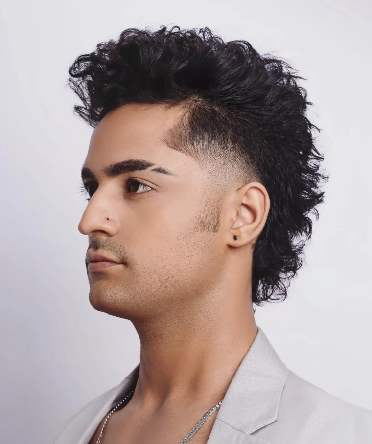 coiffure moderne homme coupe de cheveux mi long arriere dessus