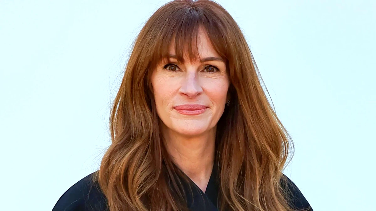 idee de coiffure avec frange femme 50 ans julia roberts