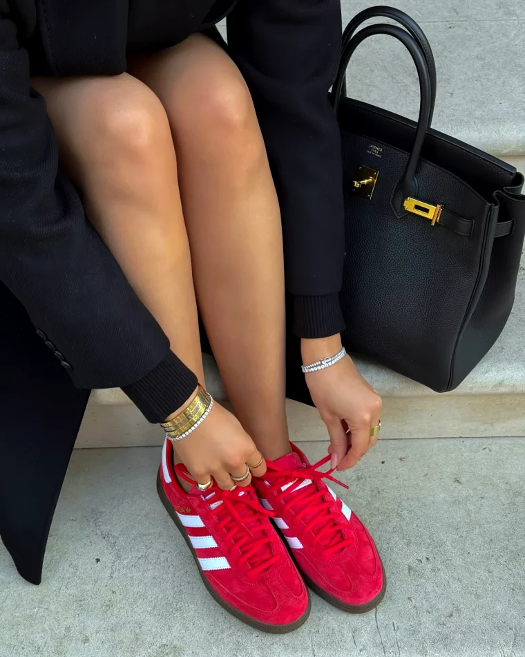 quelle couleur de basket en 2024 tendances chaussures rouges