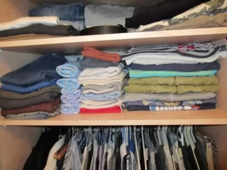 tshirts dansune armoire leslogos sevoient