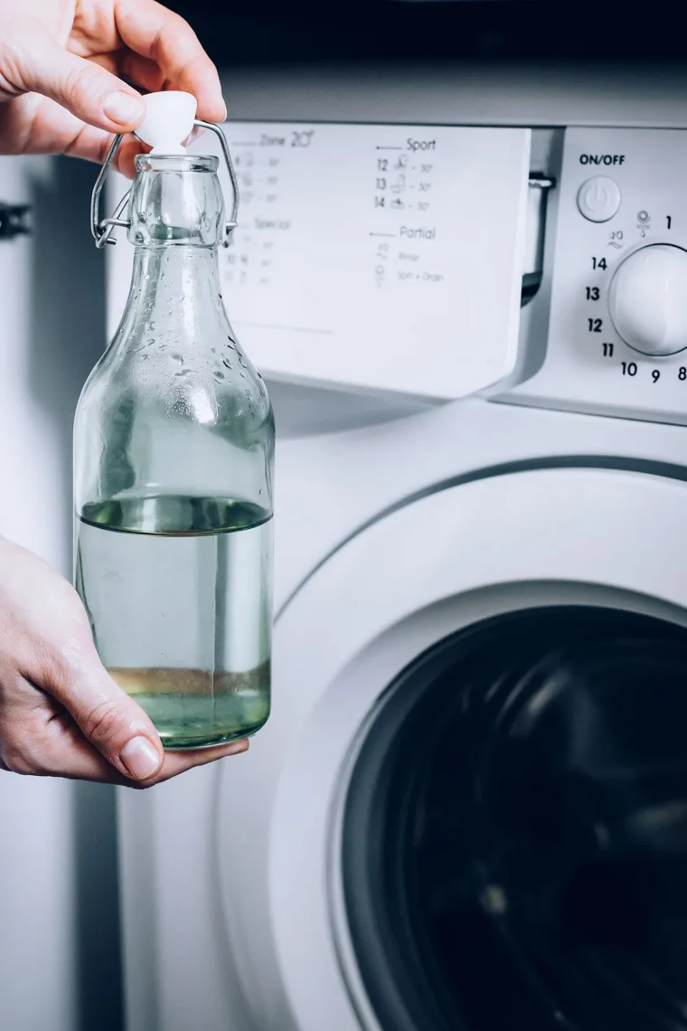 vinaigre blanc dans une machinealaver