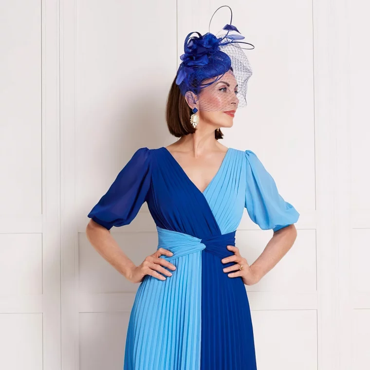 idee de robe pour la mere de la mariee couleur bleu