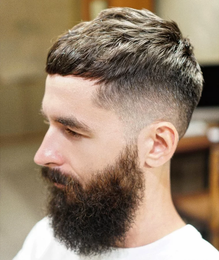 crewcut homme barbe longue