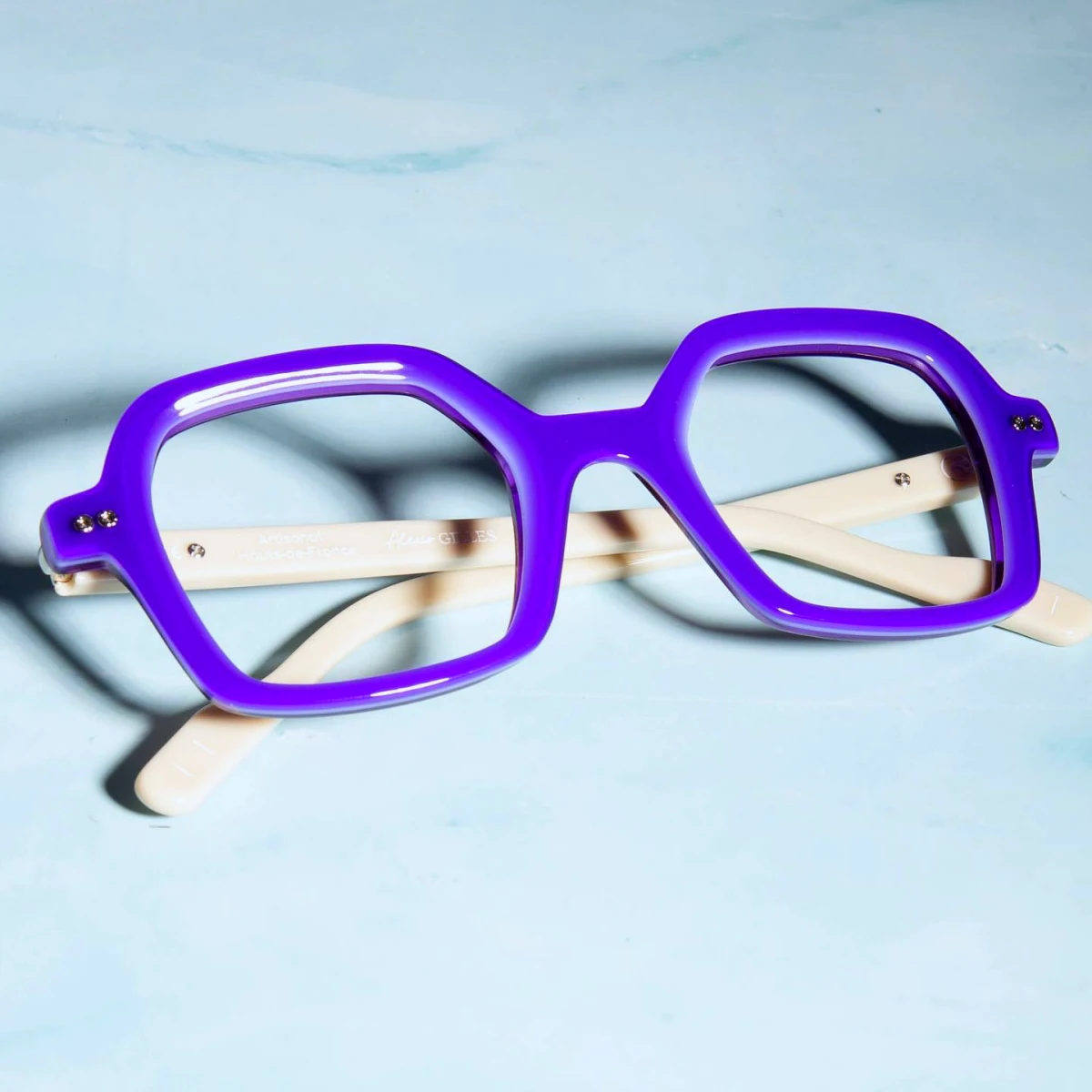 modele de lunettes de vue couleur vive violette