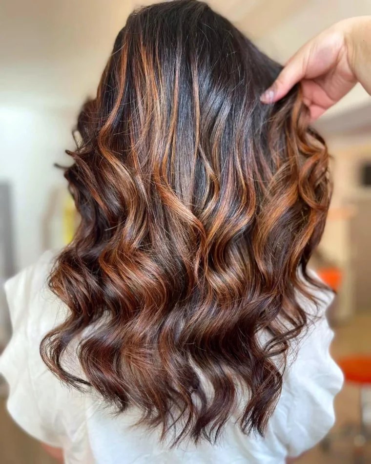 cheveux chatain reflet caramel comment faire