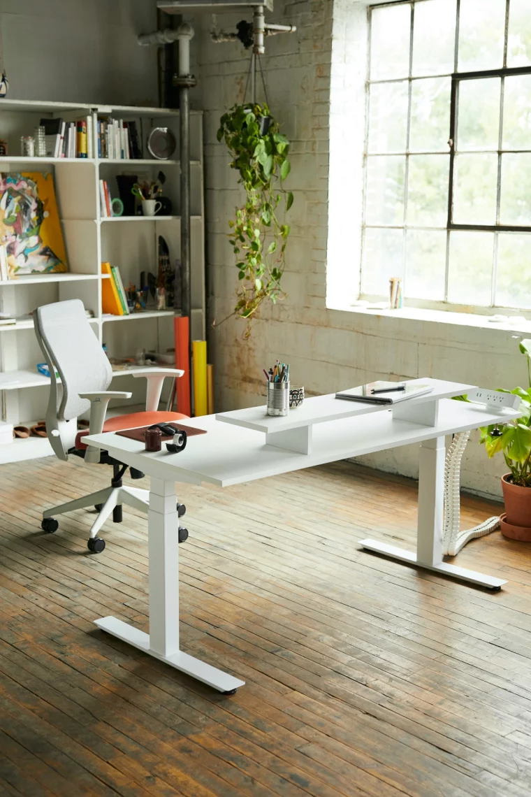modele bureau minimaliste reglable hauteur design assis debout chaise