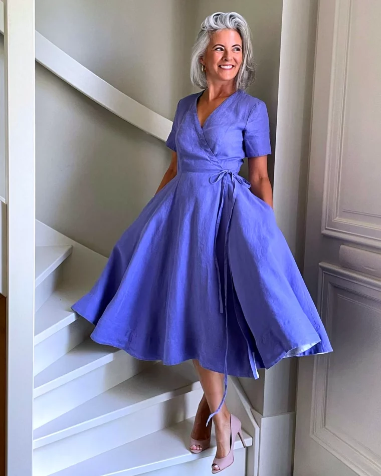 robe midi élégante mariage femme 60 ans couleur violette