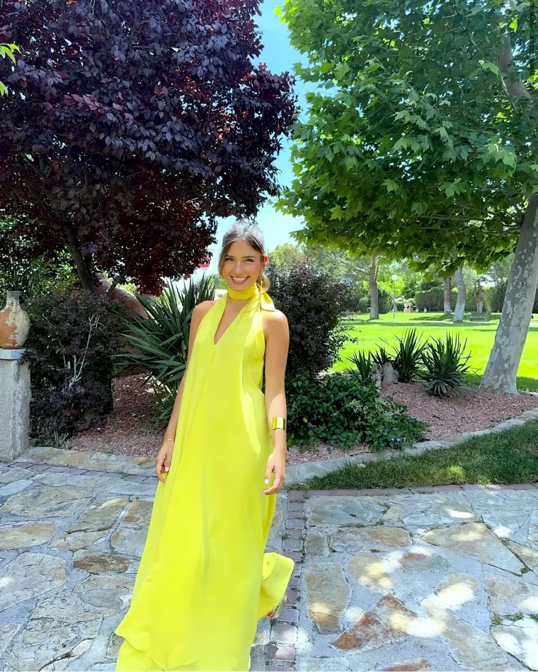 robe longue jaune fluide pour invite mariage