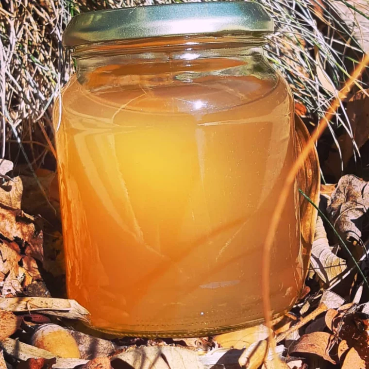 remedes naturelles contre un coup de soleil vinaigre de cidre maison dans un bocal en verre