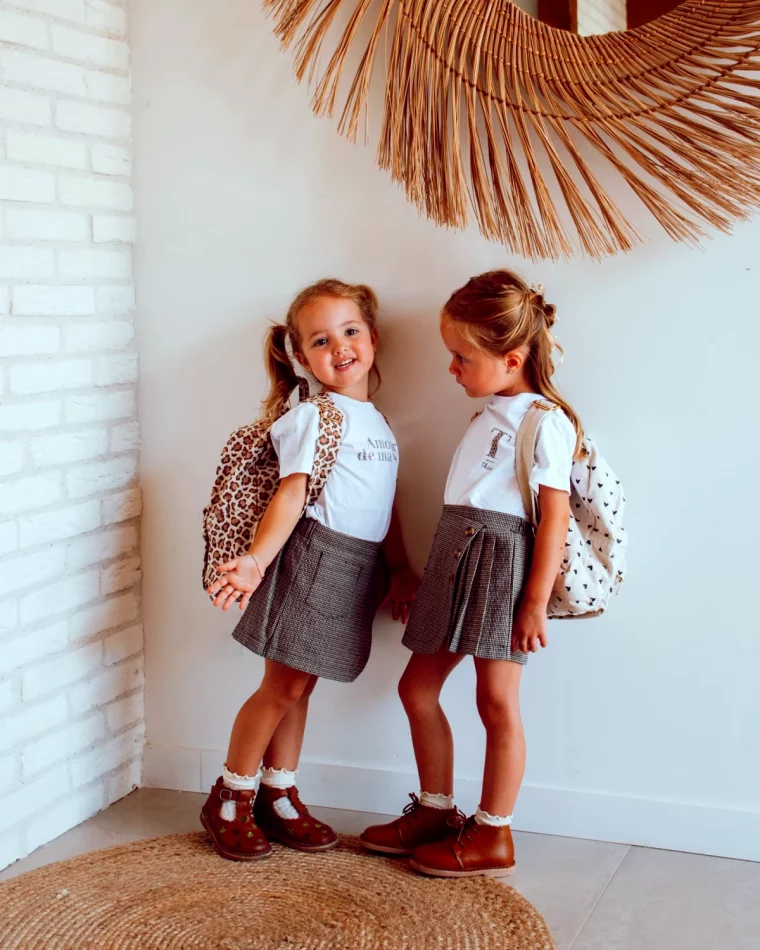 coiffure fille pour la rentree deux petites filles