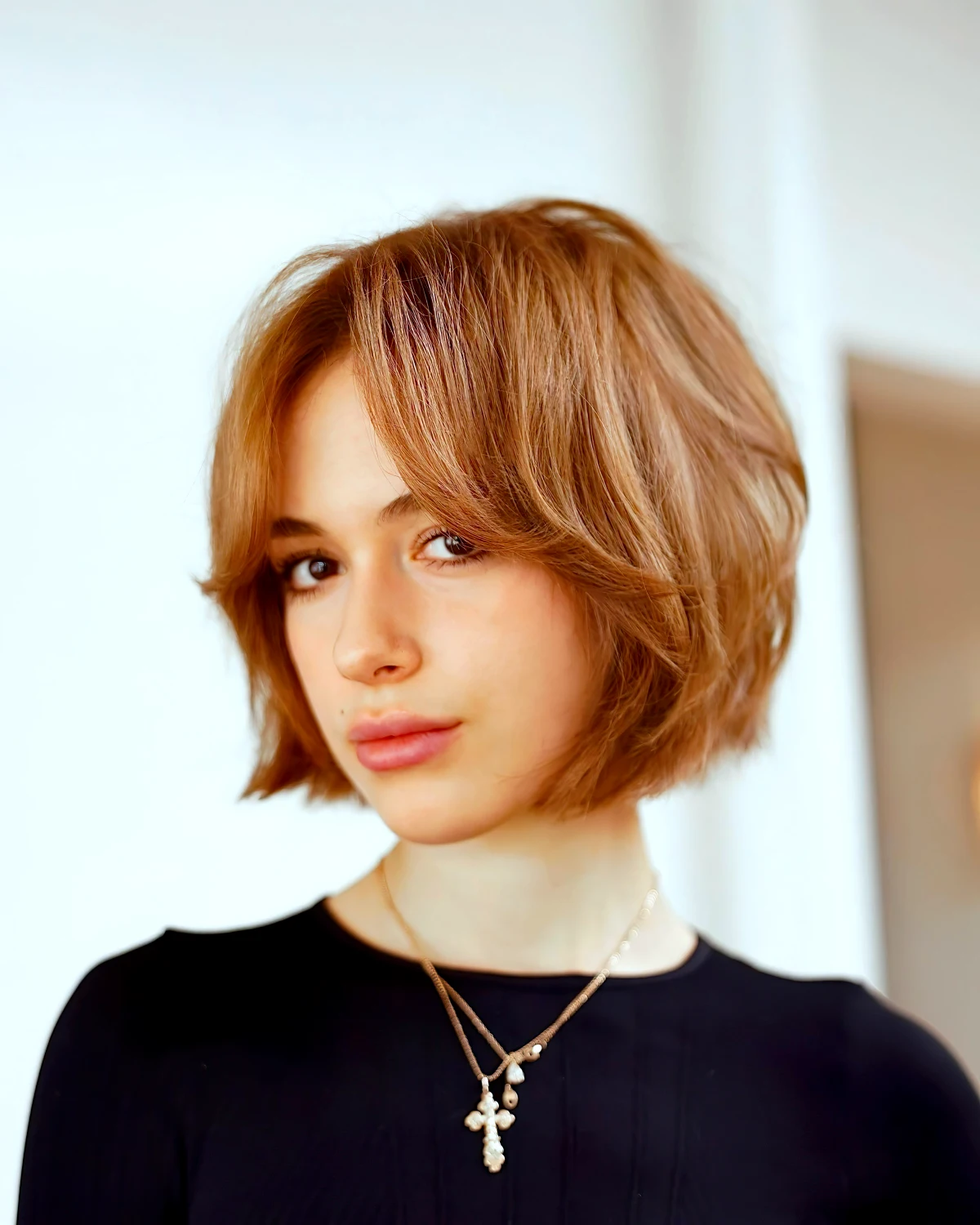 coupe au carre destructure tendance coiffure femme 2024