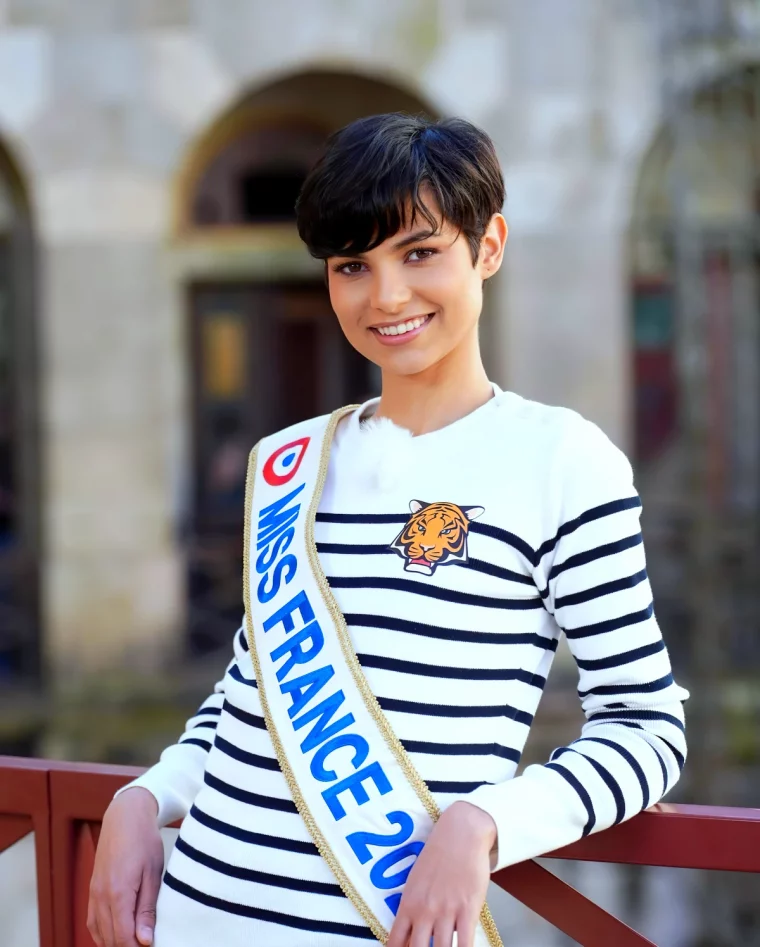 coupe courte moderne miss france 2023