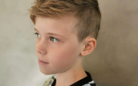 coupe de cheveux garcon 12 ans cotes courts dessus long frange