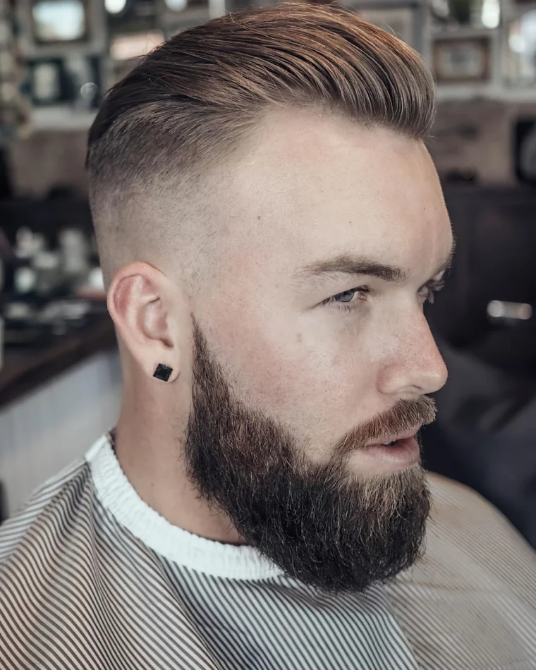 coupe plaque homme barbe cotes nuque rases effet mouillet