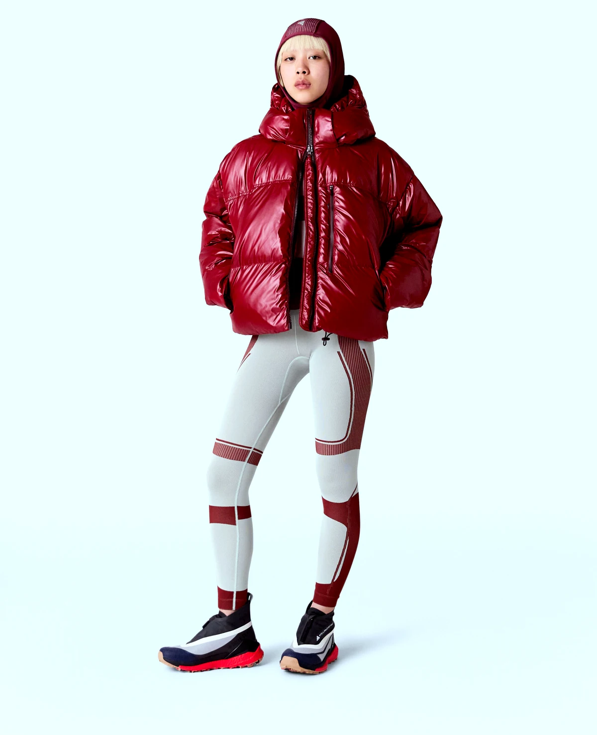 la parfaite tenue de sport pour l hiver doudoune rouge