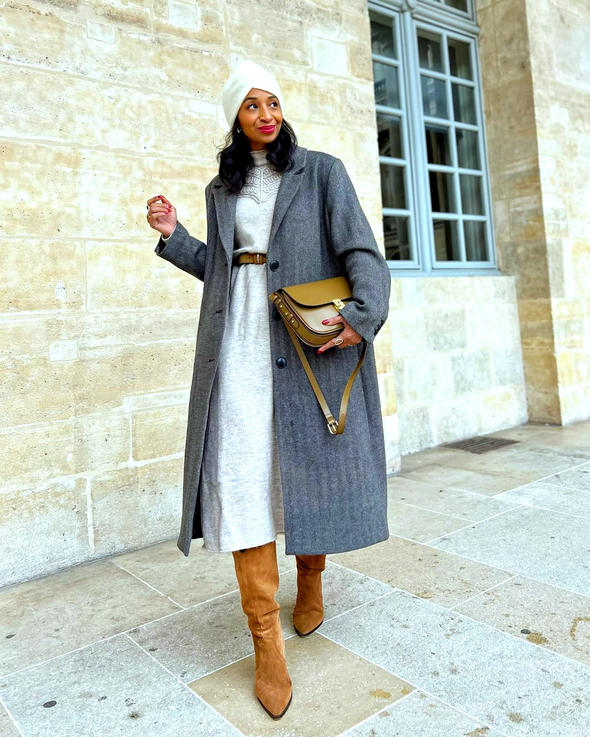 quelle veste avec une robe longue en hiver femme manteau a carreau robe beige clair bottines marron