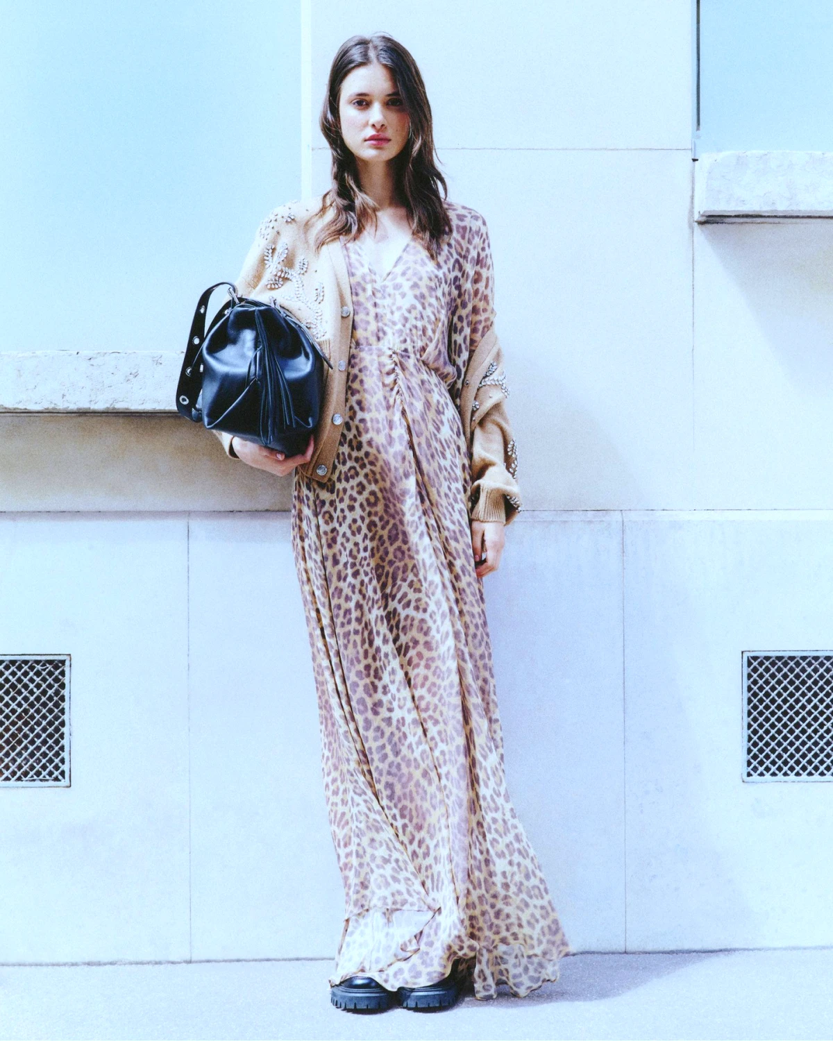 robe longue en leopard grande tendance mode 2024