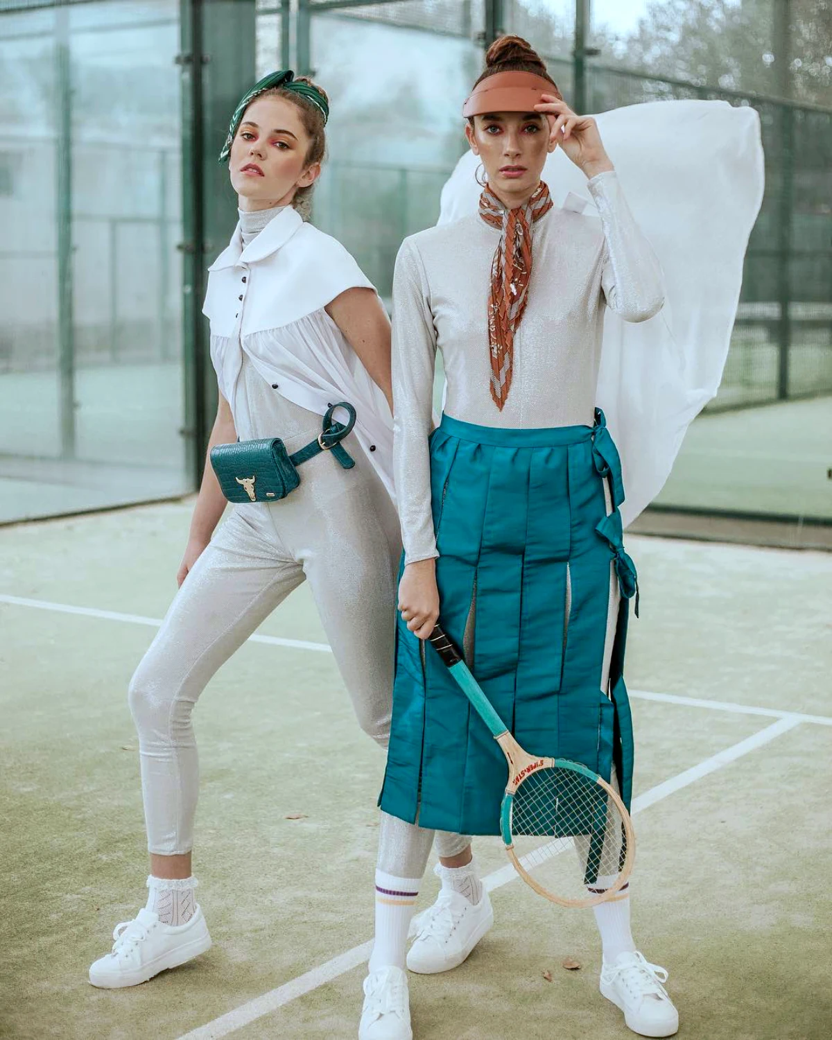 style sport chic idees de tenues deux femmes