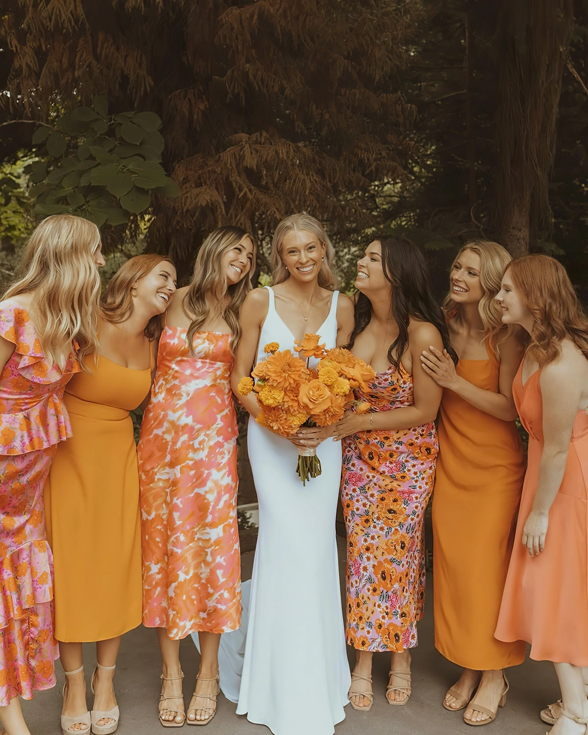 tenue pour mariage en octobre vetements couleur orange bouquet