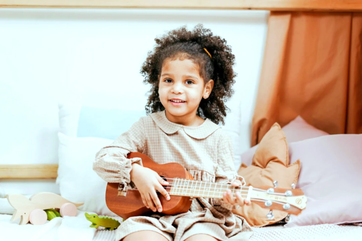 amenagement chambre fille fille qui joue a la guitare