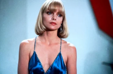 michelle pfeiffer coupe de cheveux dans scarface