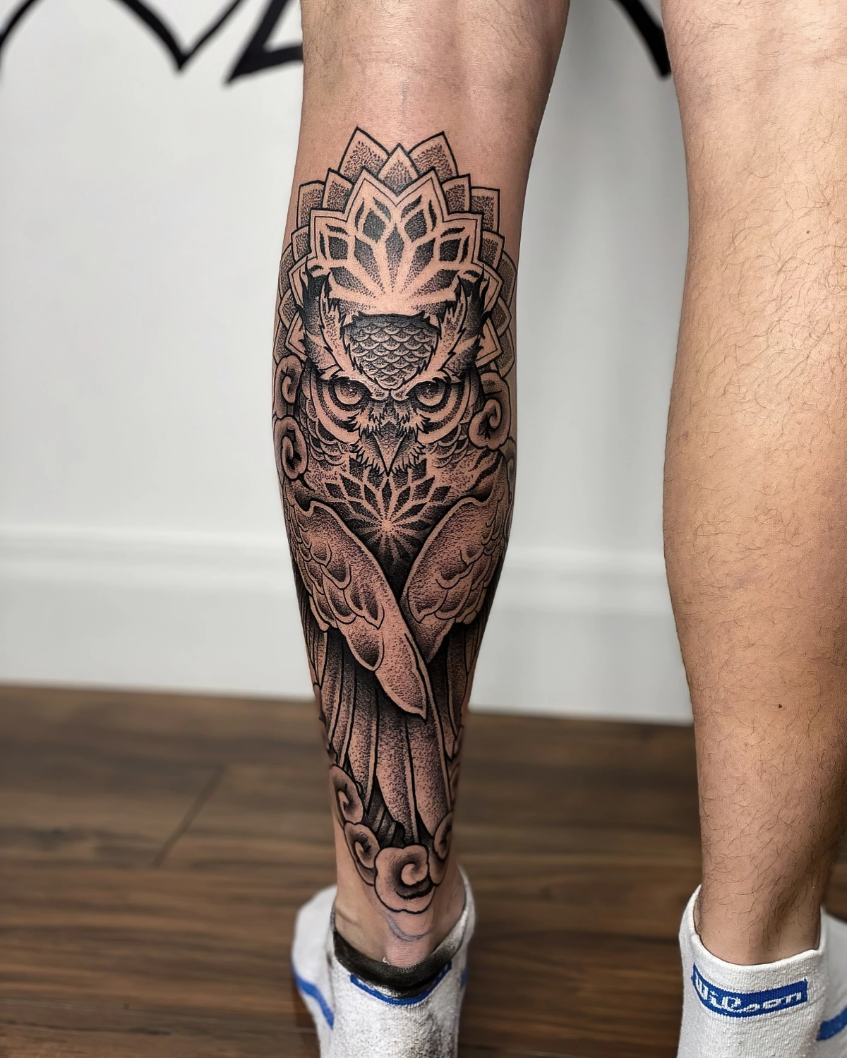 art peau dessin mandala tatouage oiseau hibou tete ailes