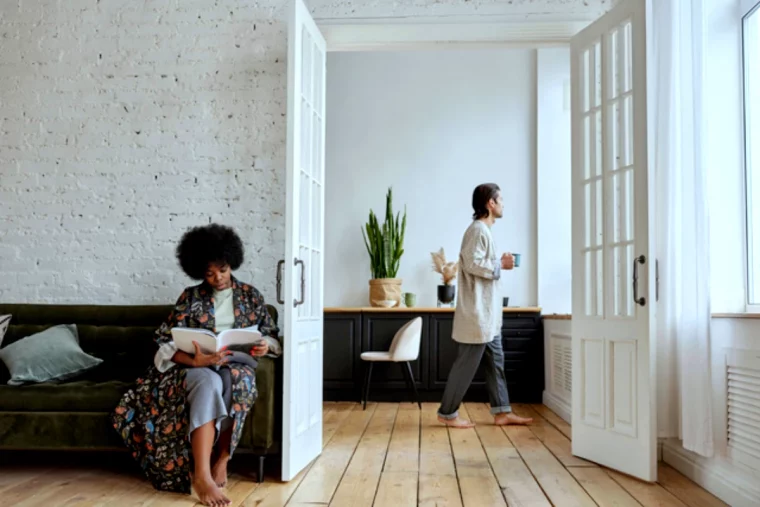 meilleure isolation thermique fenetres couple dans un appartement