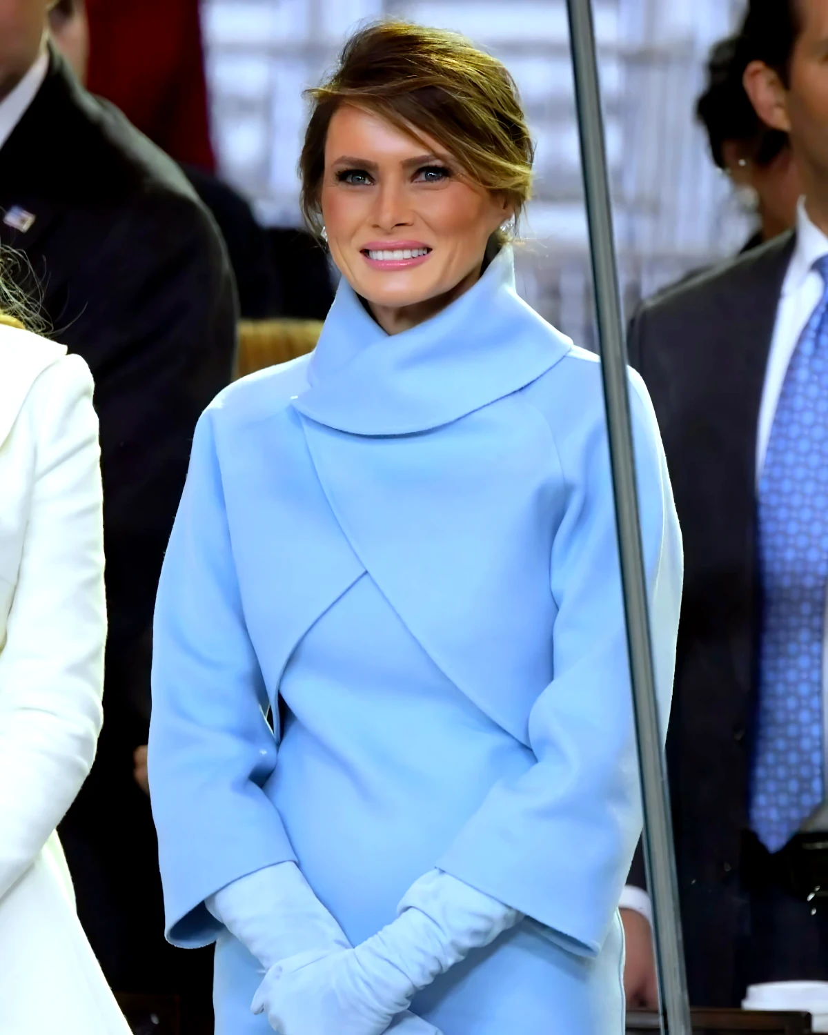 tenue monchrome bleu melania trump