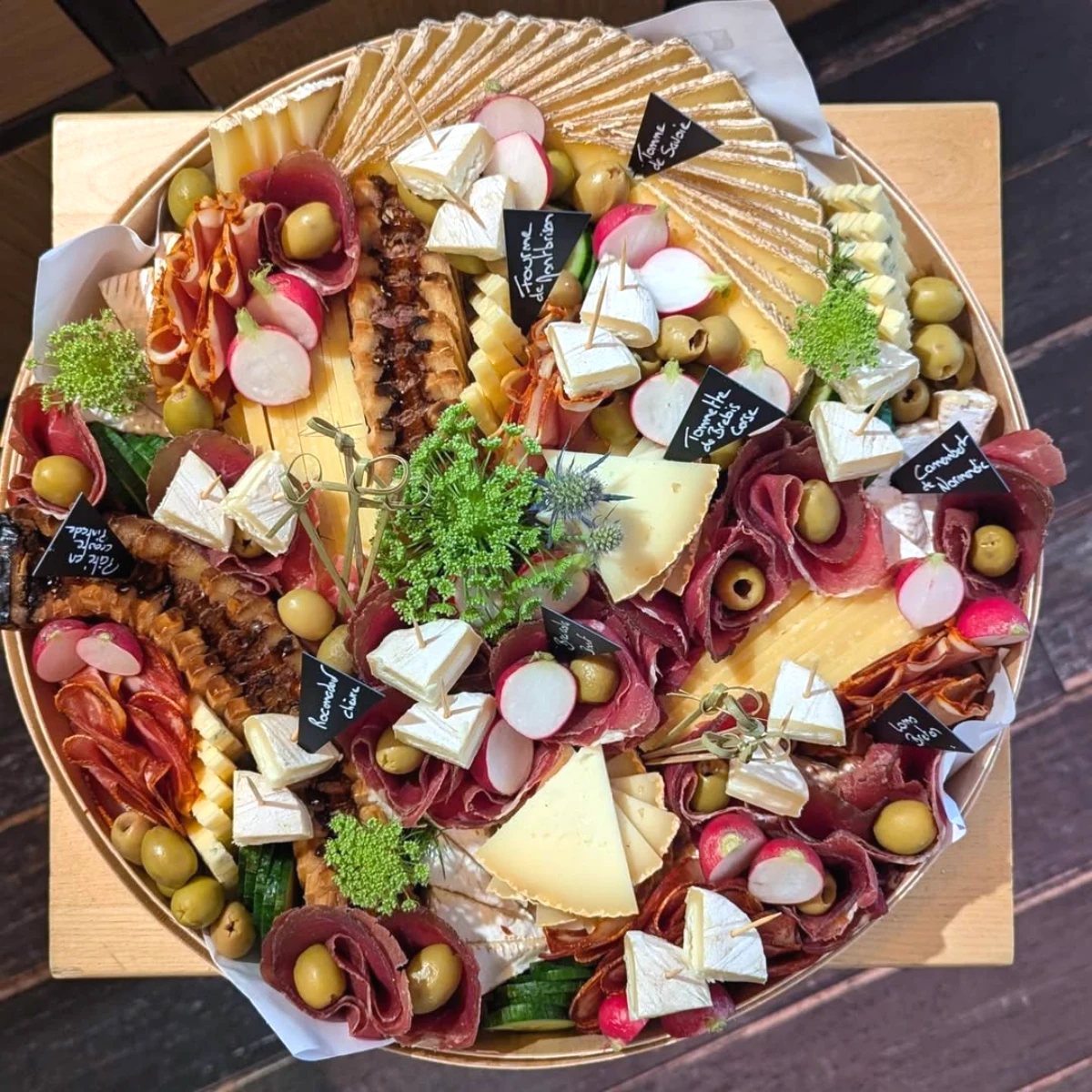 idee plateau de fromage et de charcuterie nouvel an