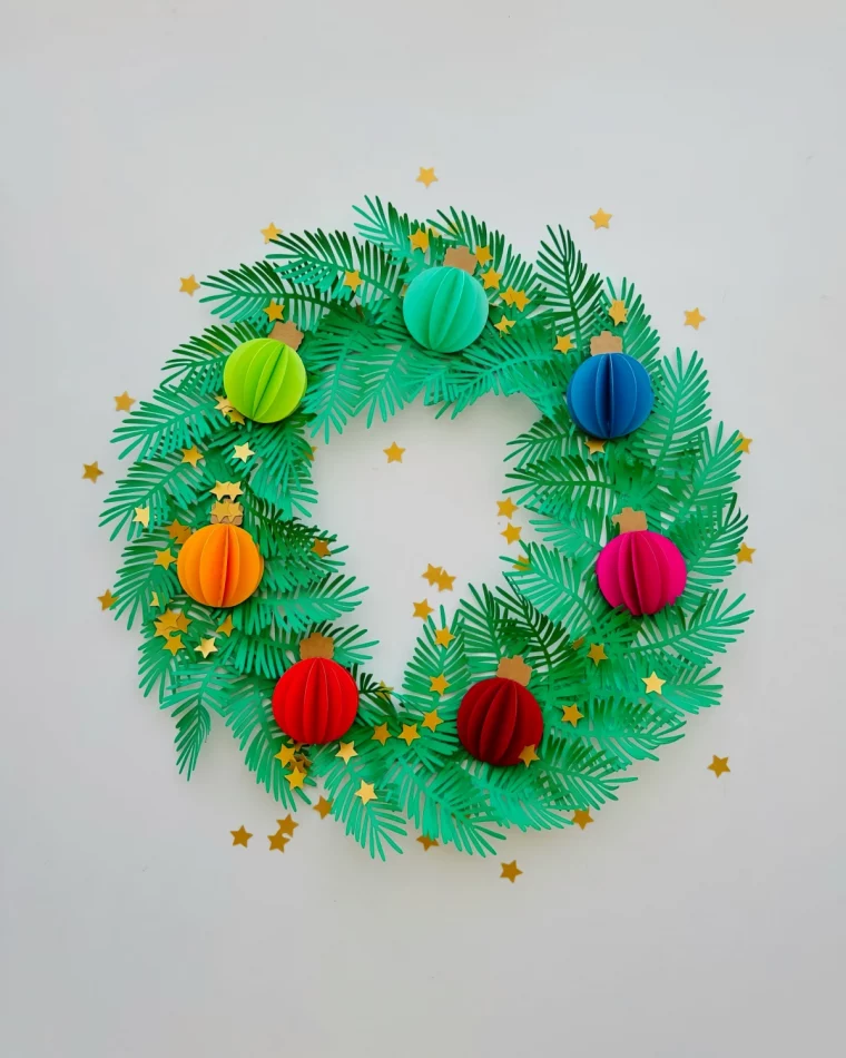 diy couronne de noel papier boules origami colore feuilles etoiles