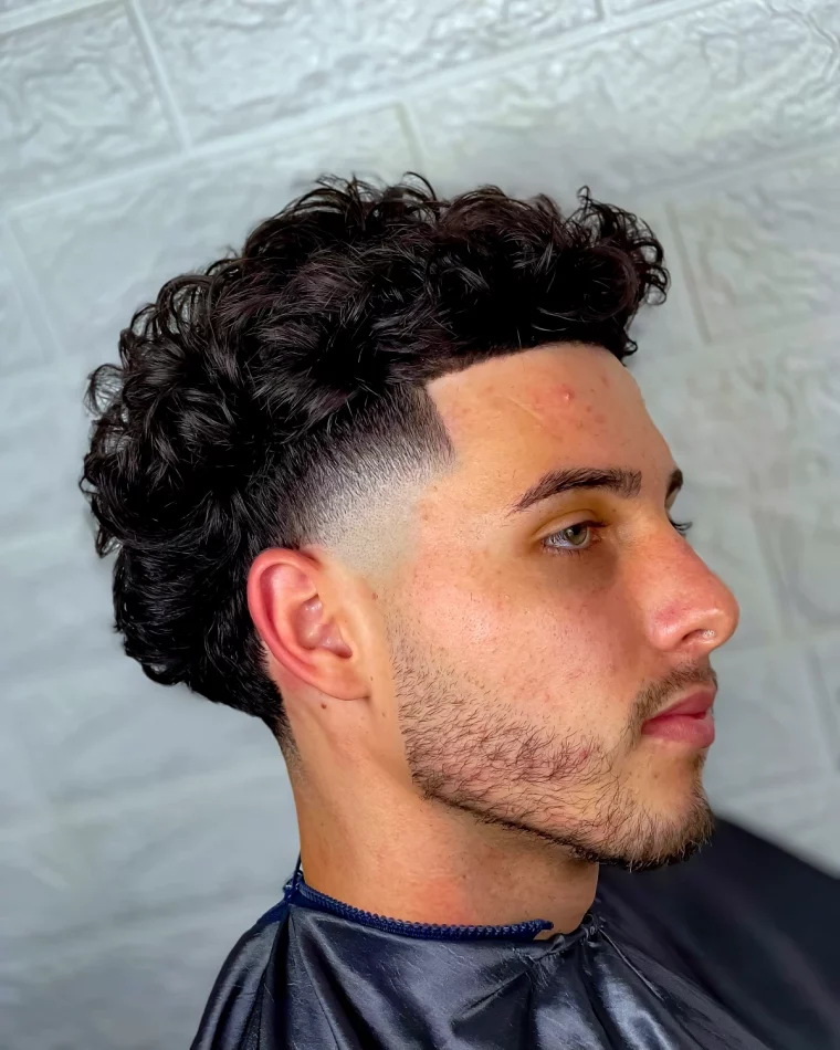 quelles sont les coupes de cheveux homme tendance pour 2025 mid tape via high taper