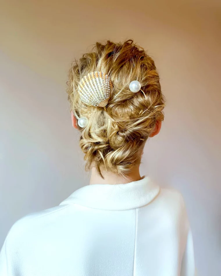 coiffure mariage 2025 femme a la plage