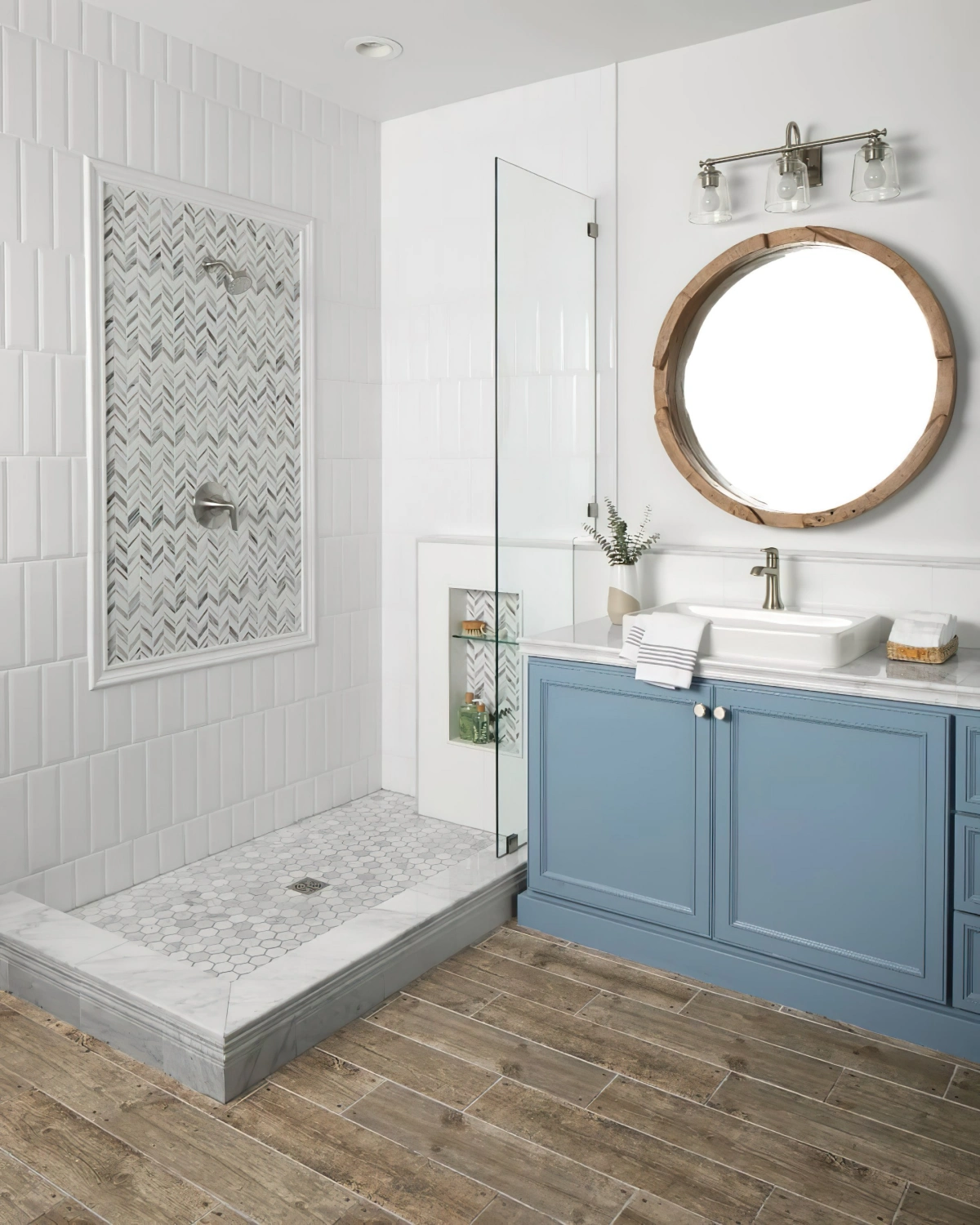 idee carrelage pour salle de bain blanc et gris sol aspect bois clair