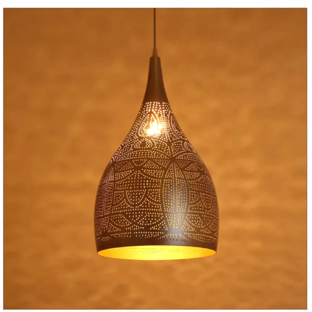 idee d un lustre oriental et chic a la fois