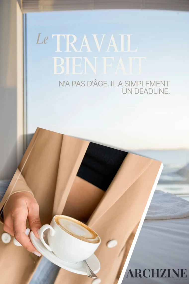paysage ocean vagues femme blazer beige tasse cafe