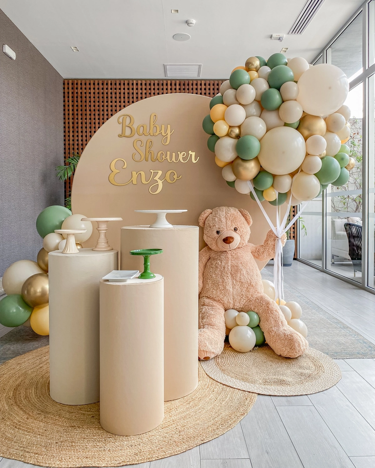 photobooth baby shower grand peluche ours bouquet ballons