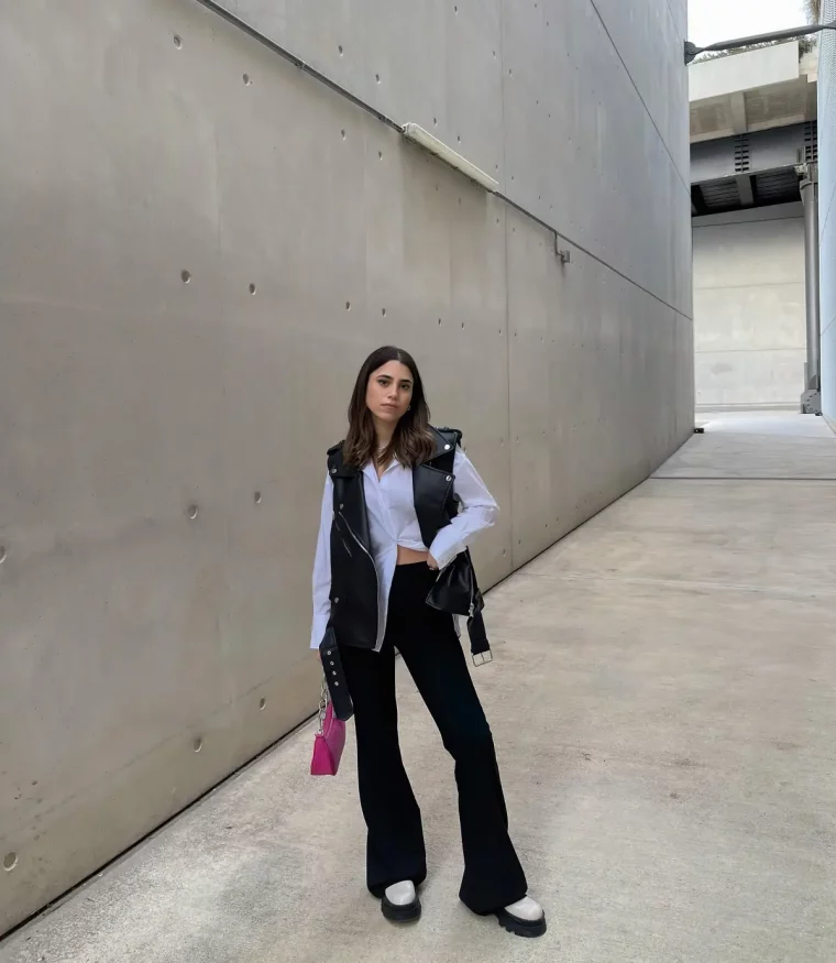 gilet cuir veste sans manches pantalon noir chemise blanche