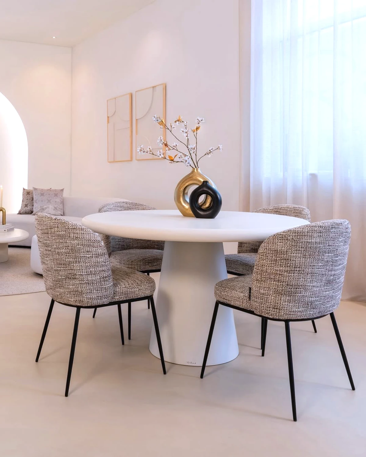 pourquoi choisir des meubles design table avec 4 chaises