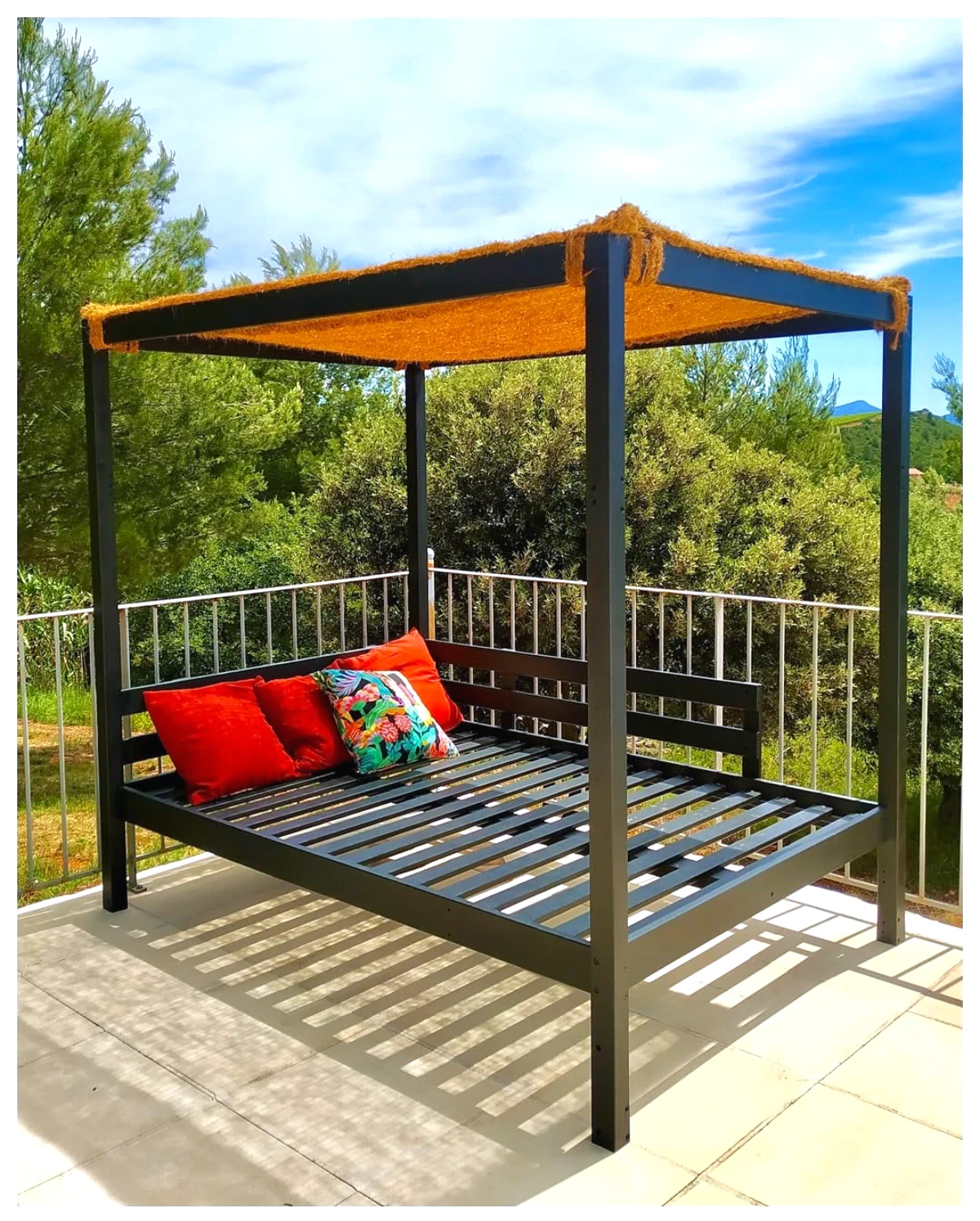 qule toit utiliser pour un pergola en metal