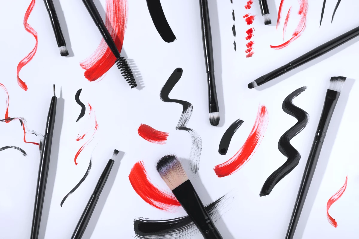 comparaison differents pinceaux de maquillage
